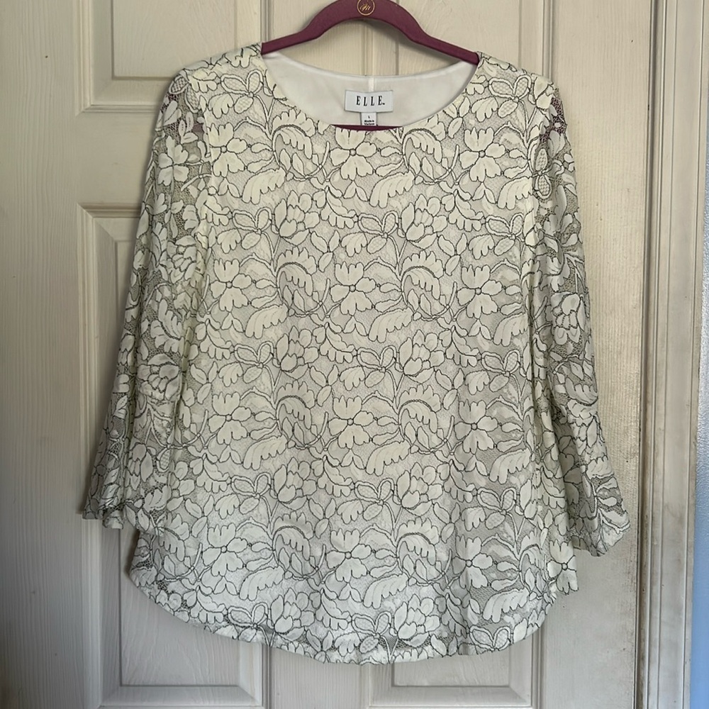 NWT ELLE ivory 3/4 sleeve lace bell sleeve top size large